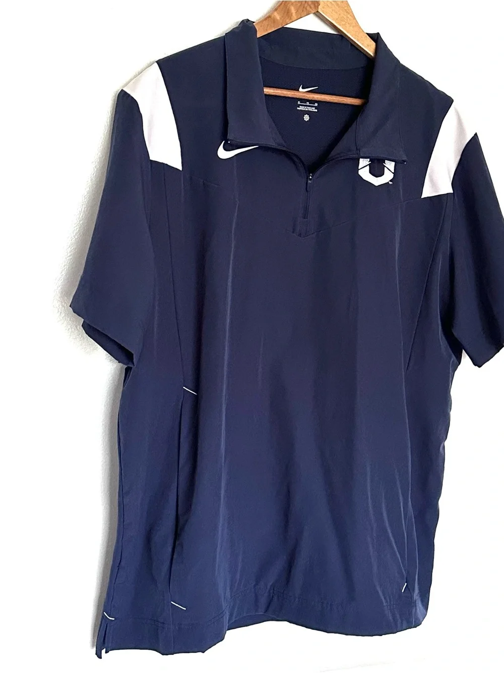 Nike Jacket Men’s XL Blue White Short Sleeve Zipper Pockets Lightweight Athletic